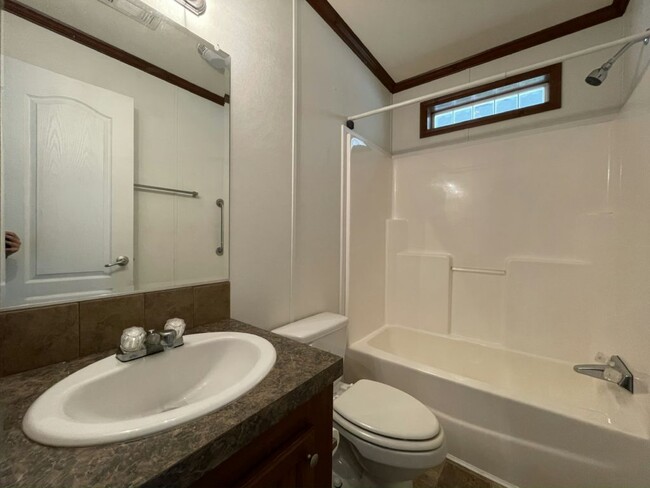 Building Photo - 757 Harbor Cir