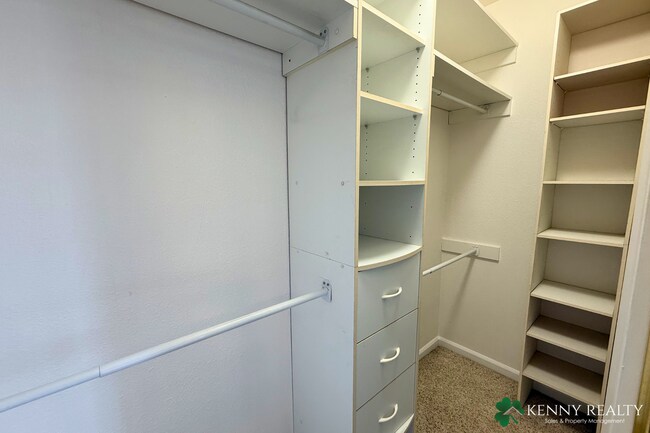 Building Photo - Beautifully Remodeled 4 Bed Home with Loft + Prime Location