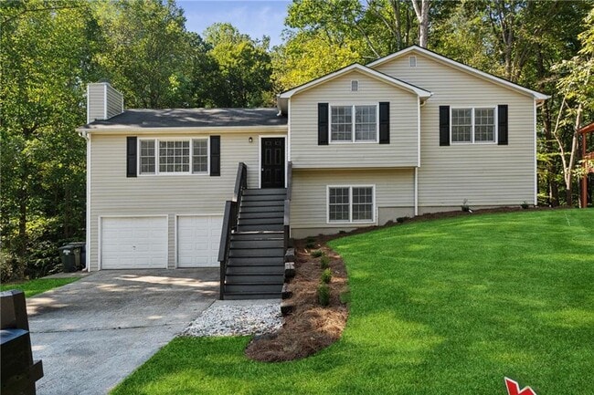 Primary Photo - 2684 Forest Way NE