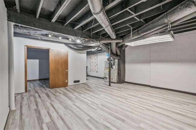 Building Photo - 5741 Wolf Laurel Dr SW