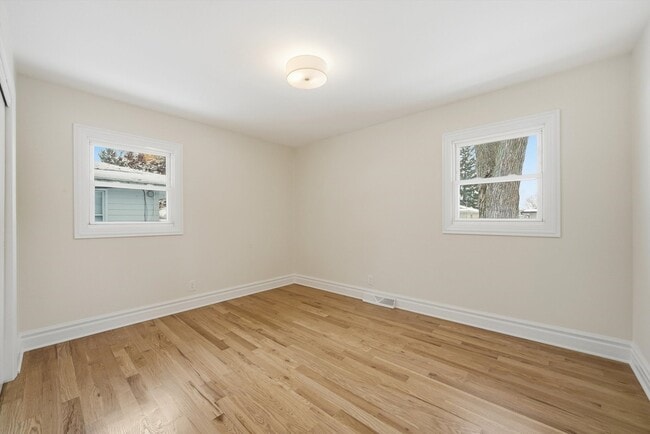 Building Photo - 15409 S Union Pl