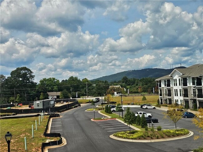 Building Photo - 500 Healy Dr