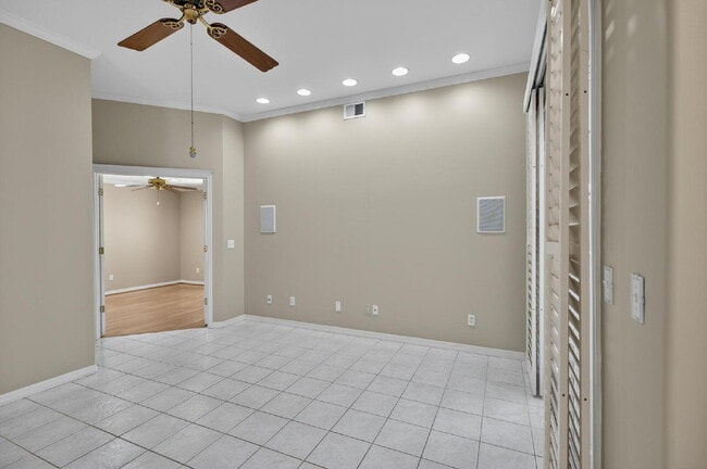 Building Photo - PINE LAKES POOL HOME