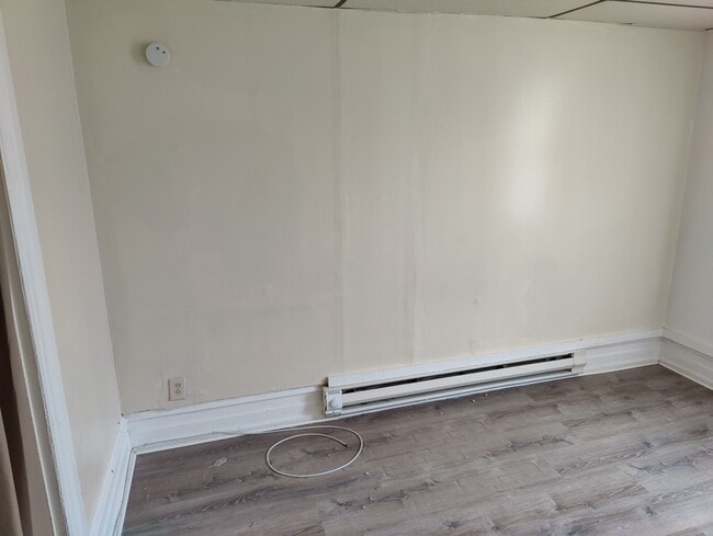 Building Photo - 388 Chew St