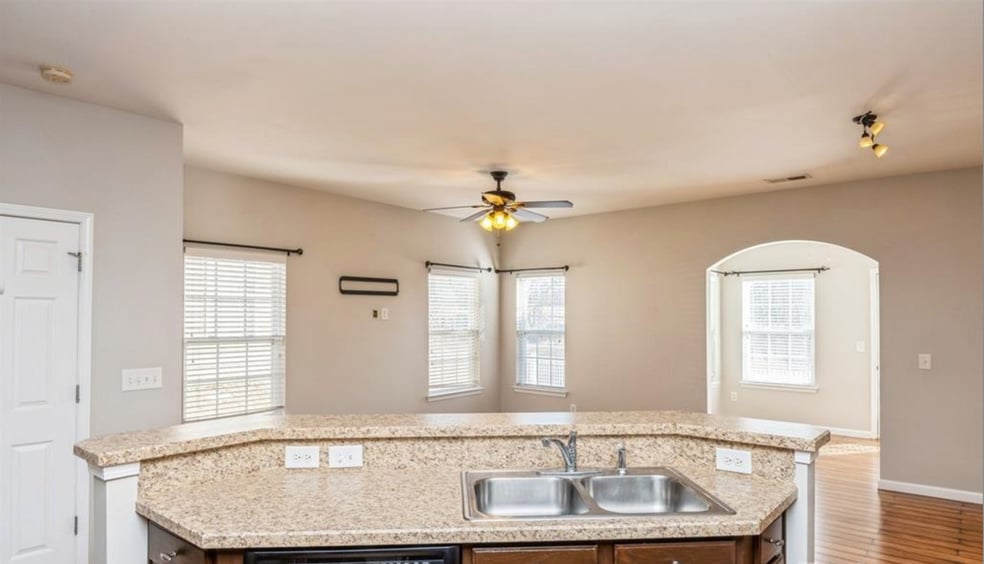 Building Photo - 2327 Crosscut Dr