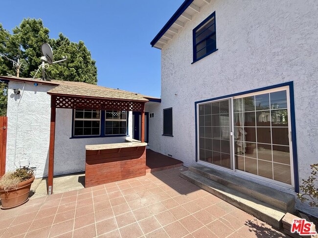 Building Photo - 6205 Gentry Ave