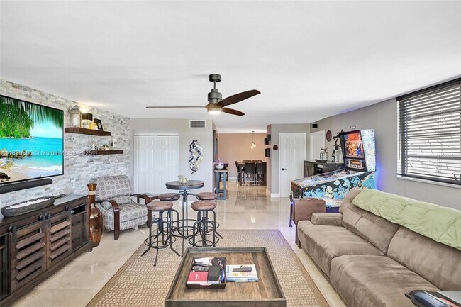 Building Photo - 1811 Jefferson St