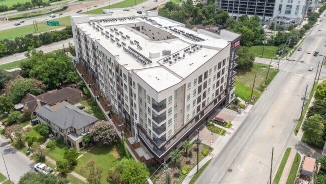 Building Photo - 5755 Almeda Rd