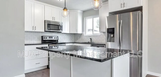 Building Photo - 5674 Magic Isle Ln
