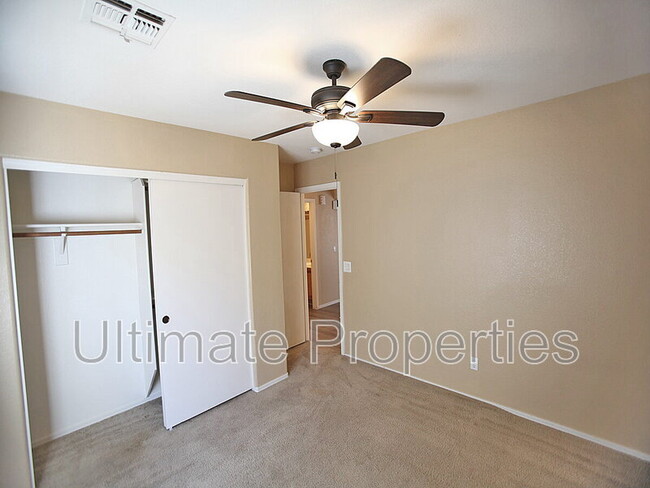 Building Photo - 12706 W Ash St