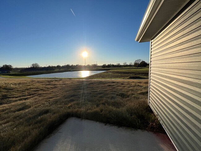 Building Photo - New Beginnings Start with AMRR: 3 Bedroom ready for move in!