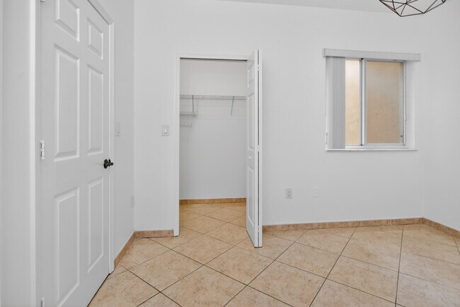 Building Photo - 7085 Nova Dr