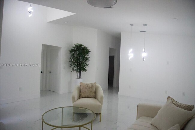 Building Photo - 16112 SW 104th Terrace