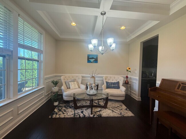 Building Photo - Sought-After Skybrook Community