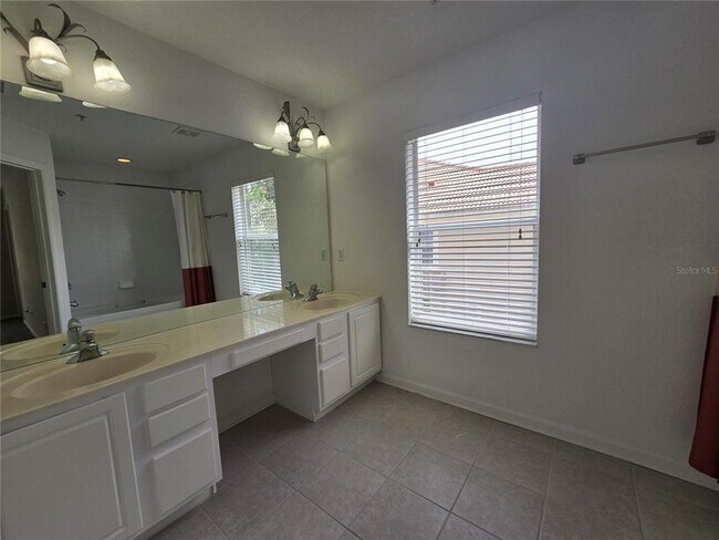 Building Photo - 3542 Shallot Dr