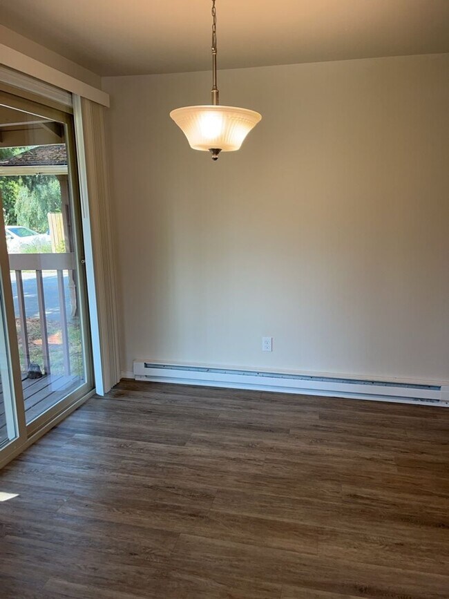 Building Photo - 2319 Wilson Ave