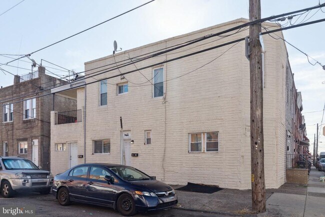 Building Photo - 2001 Dorrance St
