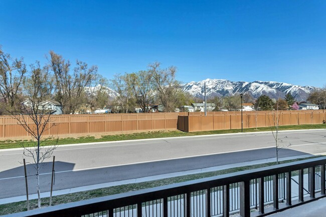 Building Photo - 10346 S Beetdigger Blvd