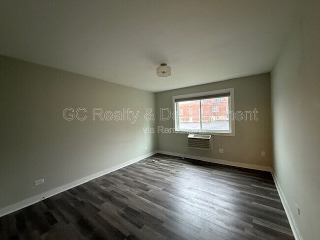 Building Photo - 800 Graceland Ave