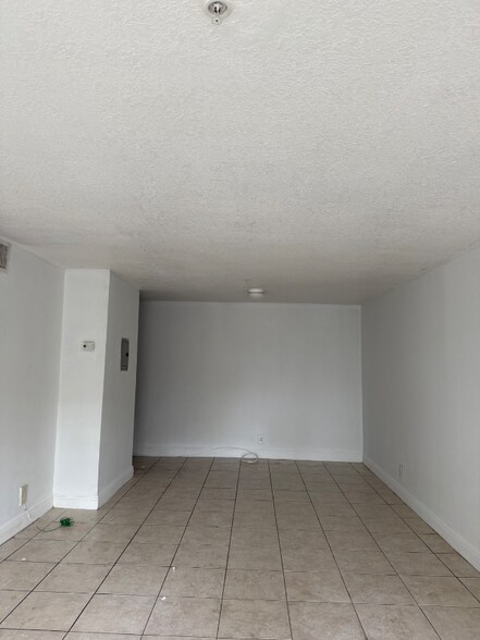 Primary Photo - 4271 NW 5th St