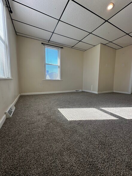 Building Photo - 134 Sherman St