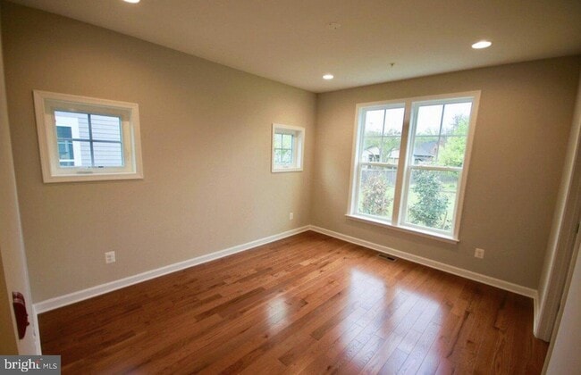 Building Photo - 1020 Railroad Ave