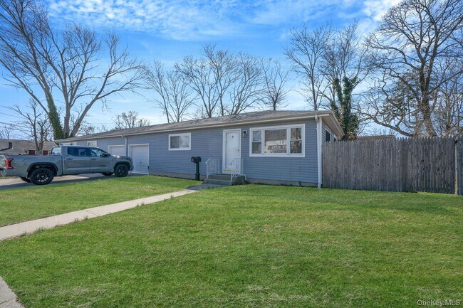 Building Photo - 472 S Ocean Ave