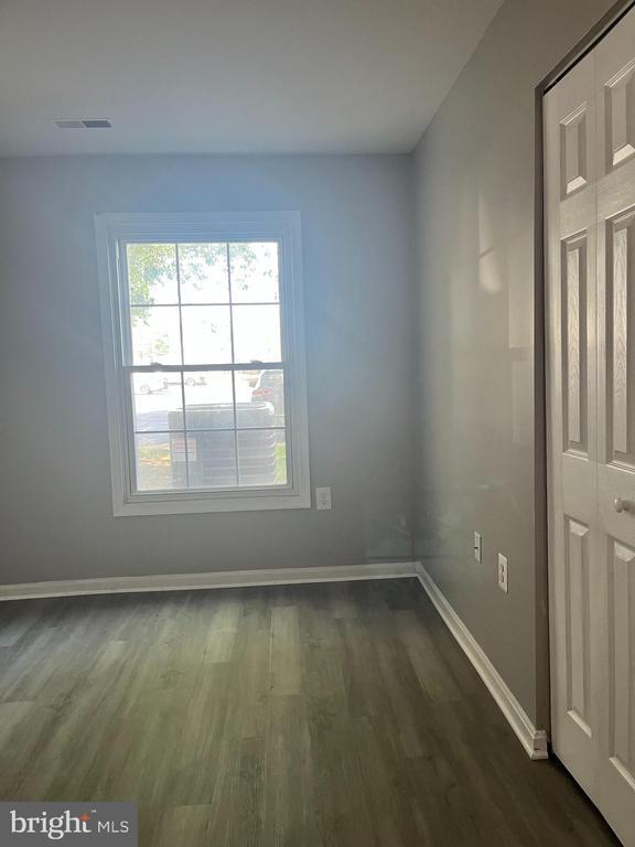 Building Photo - 7572 Belle Grae Dr