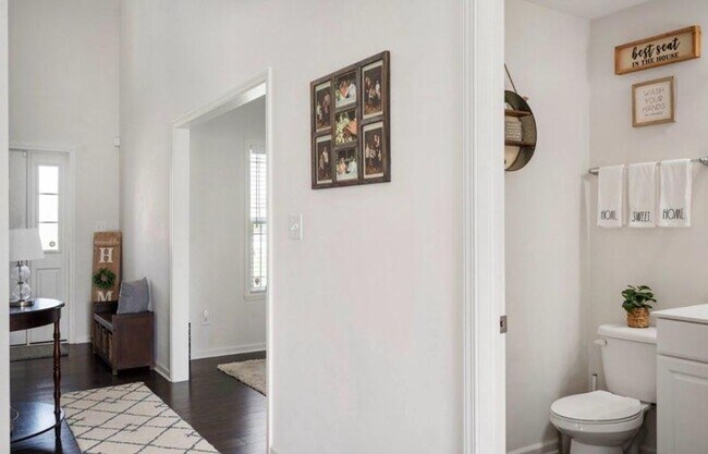 Building Photo - Luxury Living That's Worth the Wait!! COMING IN NOVEMBER