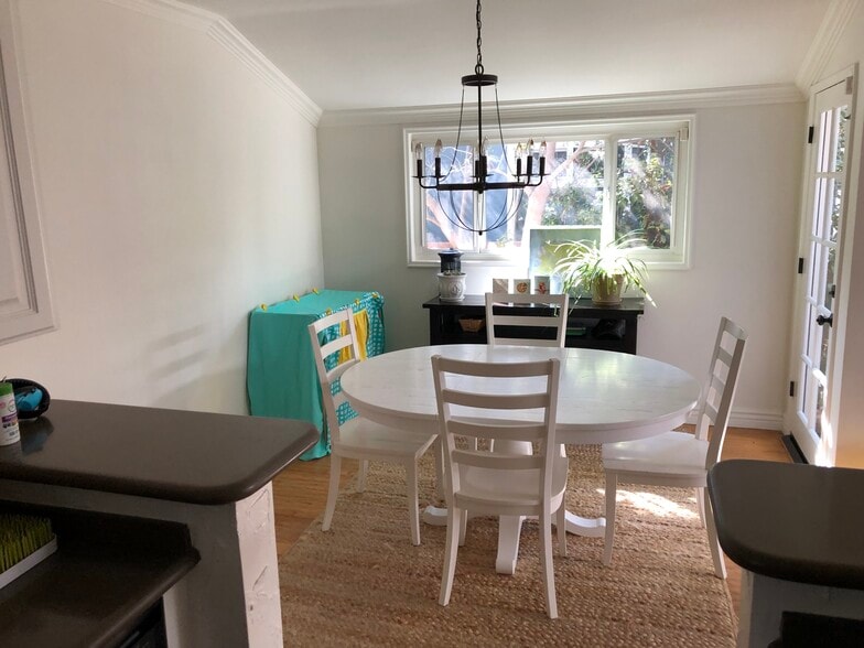 Dining Room - 5507 Noble Ave