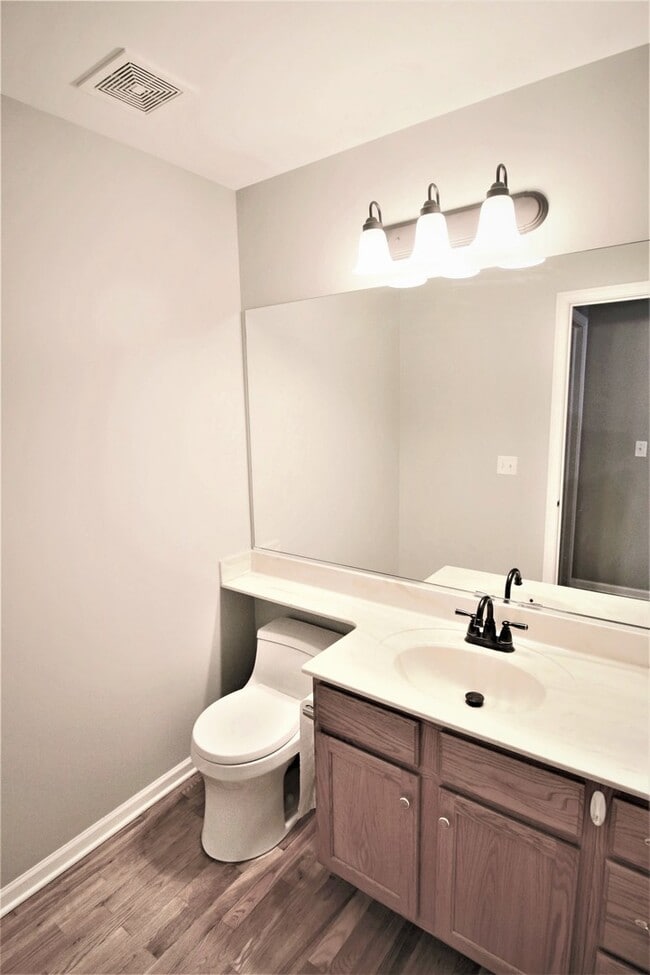 Building Photo - 4804 Daggets Ct