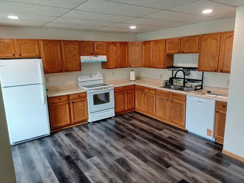 Building Photo - 418 Manitowoc St