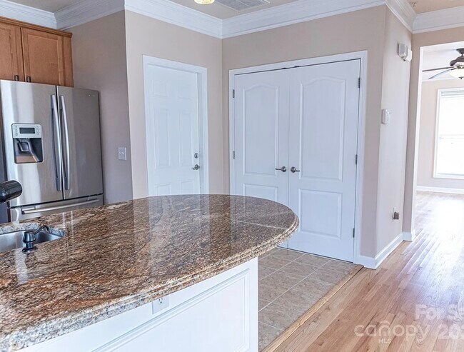 Building Photo - 2092 Ayrsley Town Blvd