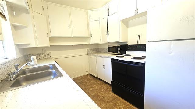 Building Photo - 2621 N Locust St