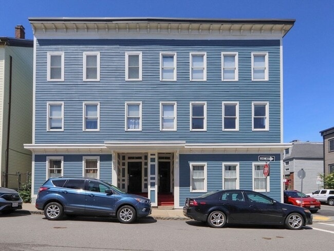 Building Photo - 201 K St