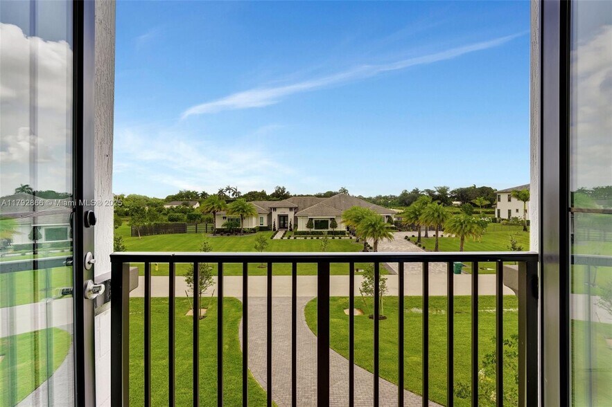 Building Photo - 17130 Magnolia Estates Dr