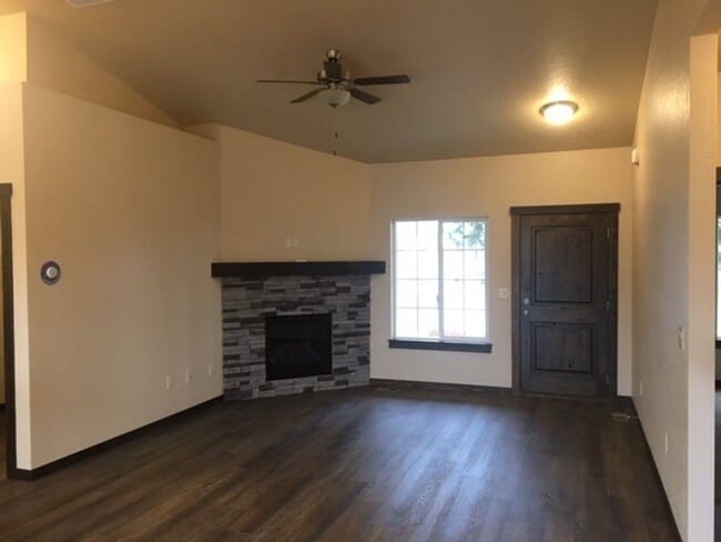 Building Photo - SINGLE FAMILY HOME ON GUY RD (APP#118)