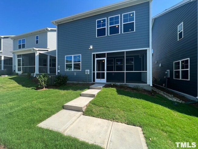 Building Photo - 365 Natsam Wds Wy