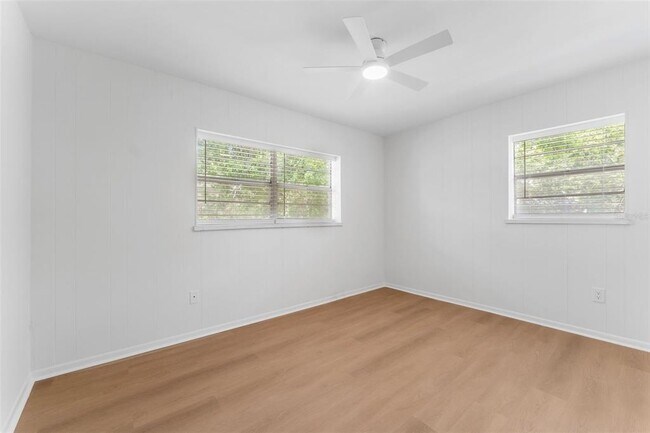 Building Photo - 125 8th Ave NE