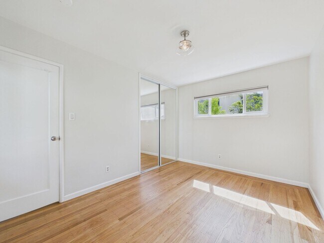 Building Photo - **Bright & Spacious 1BR Near UC Berkeley | Hardwood Floors + Natural Light**