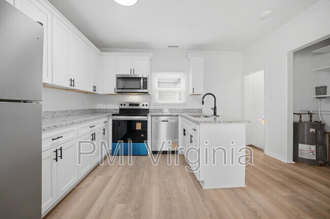 Building Photo - 742 Mt Vernon Ave