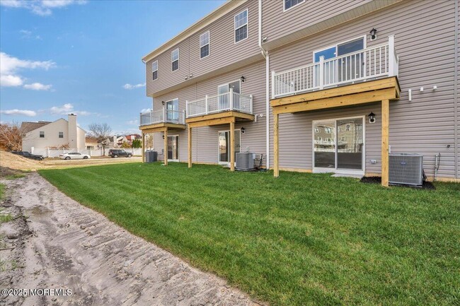 Building Photo - 220 Sandy Rdg Rd