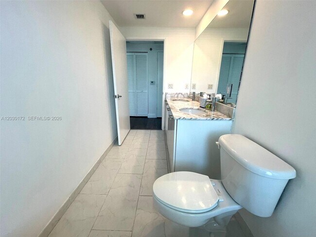 Building Photo - 951 Brickell Ave