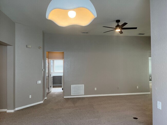 Building Photo - 13244 Strode Ln