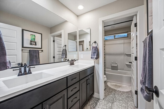 Building Photo - 14462 W Artemisa Ave