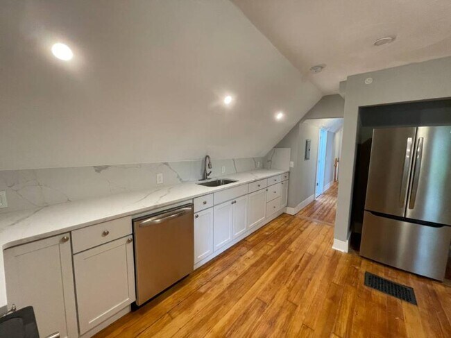 Building Photo - 2.0 bedroom in Somerville Massachusetts 02144