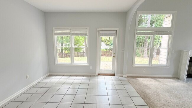 Building Photo - 1496 Brentwood Dr