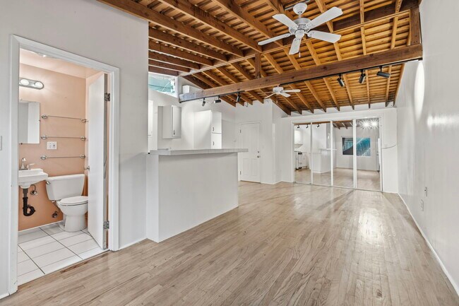 Building Photo - 7618 Norton Ave