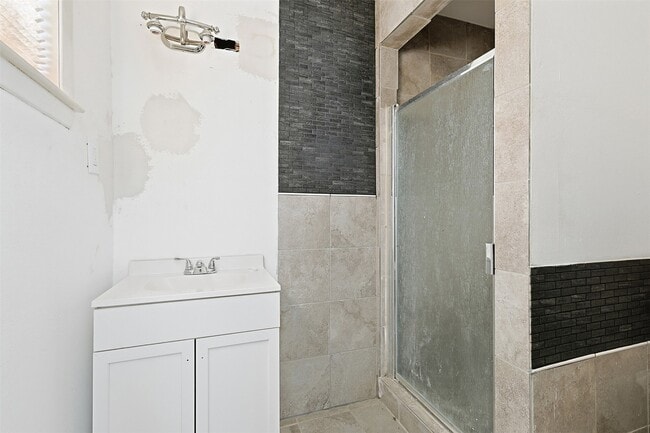 Building Photo - 5422 Styling Dr