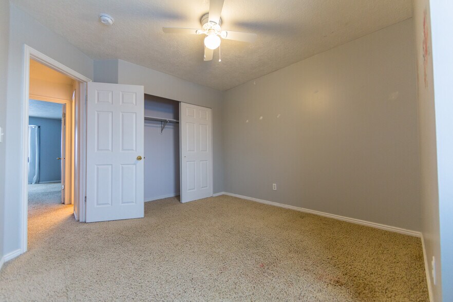 Building Photo - 1038 N 2525 W